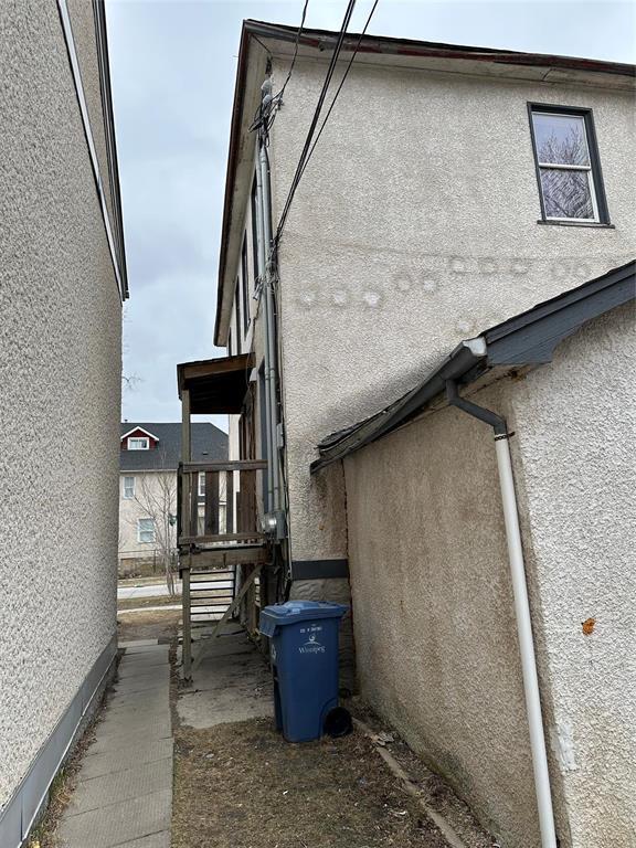 530 College Avenue, Winnipeg, Manitoba  R2W 1M9 - Photo 3 - 202608722