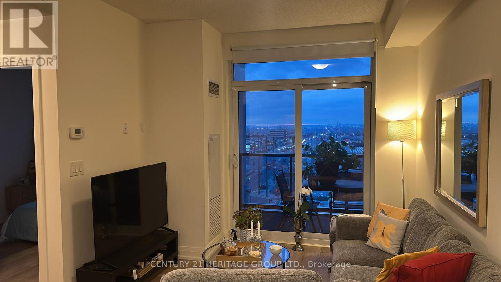 812 - 3600 Highway 7, Vaughan, Ontario  L4L 5G1 - Photo 3 - N13058112