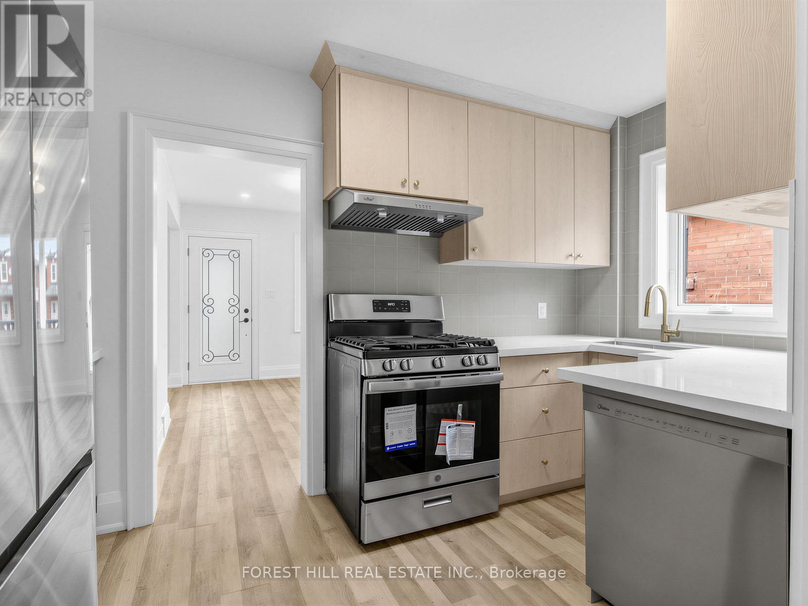 Main - 43 Belvidere Avenue, Toronto, Ontario  M6C 1P7 - Photo 14 - C13062914