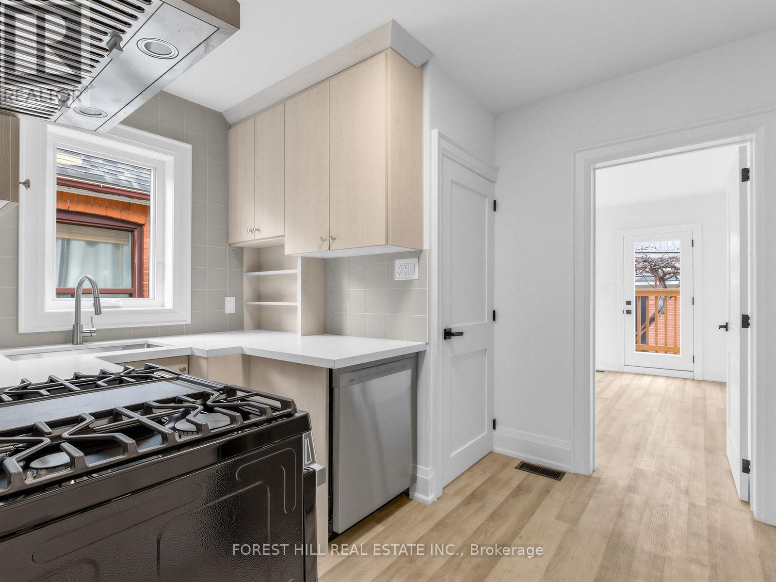 Main - 43 Belvidere Avenue, Toronto, Ontario  M6C 1P7 - Photo 16 - C13062914