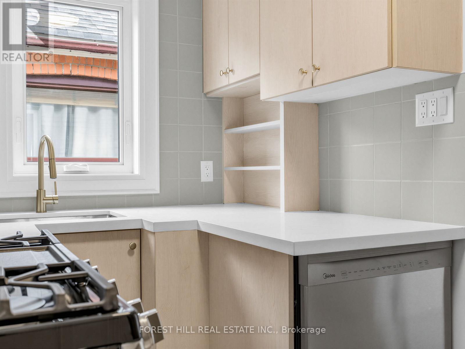 Main - 43 Belvidere Avenue, Toronto, Ontario  M6C 1P7 - Photo 18 - C13062914