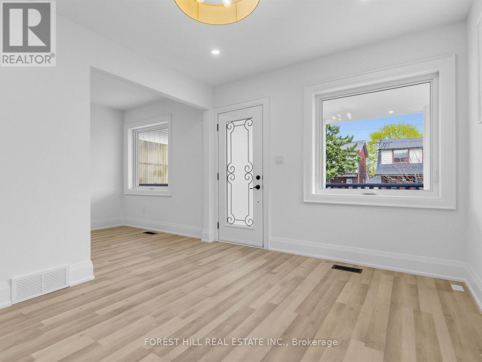 Main - 43 Belvidere Avenue, Toronto, Ontario  M6C 1P7 - Photo 5 - C13062914