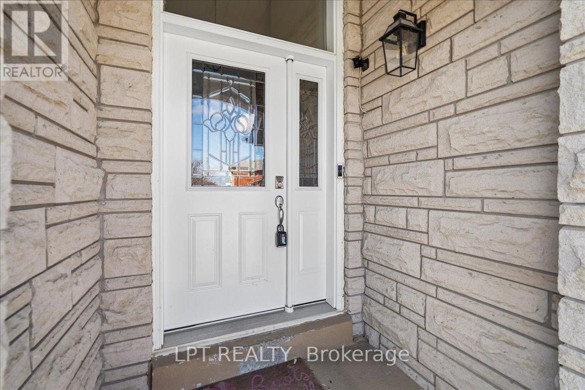 19 Terrastone Court, Caledon, Ontario  L7E 2H1 - Photo 6 - W12599184