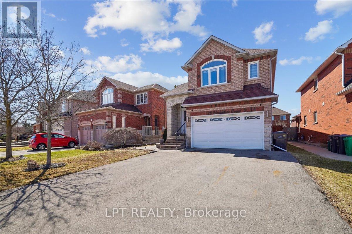 19 Terrastone Court, Caledon, Ontario  L7E 2H1 - Photo 4 - W12599184