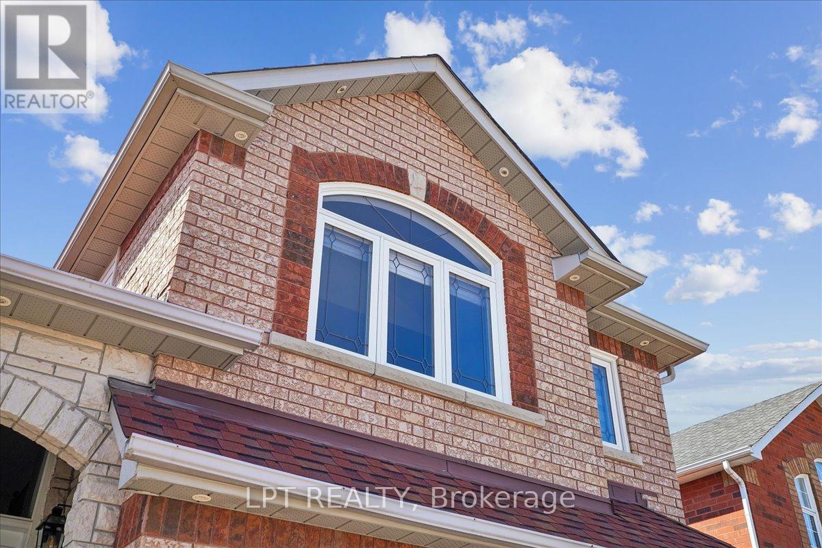 19 Terrastone Court, Caledon, Ontario  L7E 2H1 - Photo 7 - W12599184