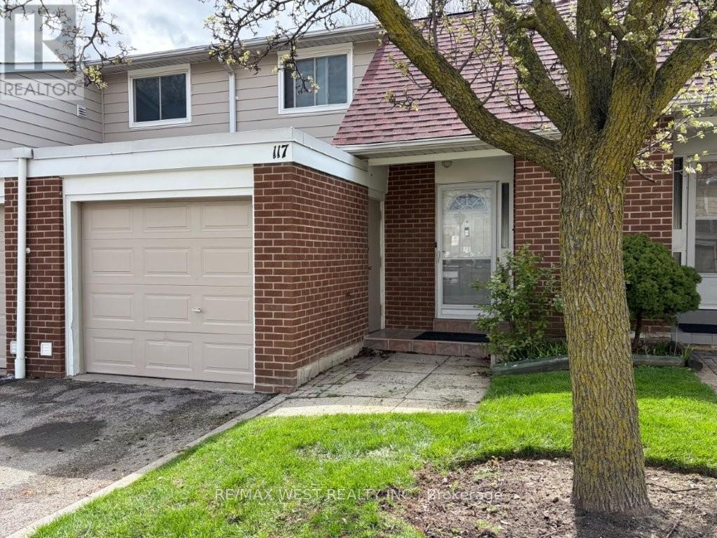 117 - 215 MISSISSAUGA VALLEY BOULEVARD, Mississauga, Ontario