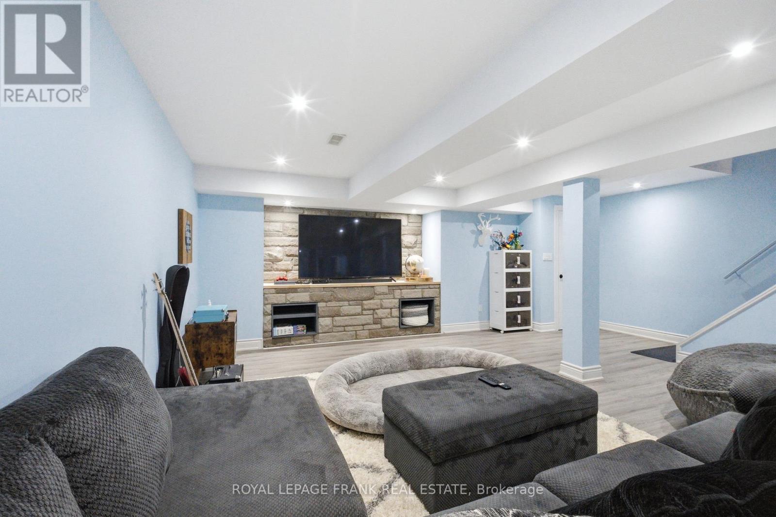 39 - 75 Vallance Way, Whitby, Ontario  L1M 0J9 - Photo 43 - E13063596