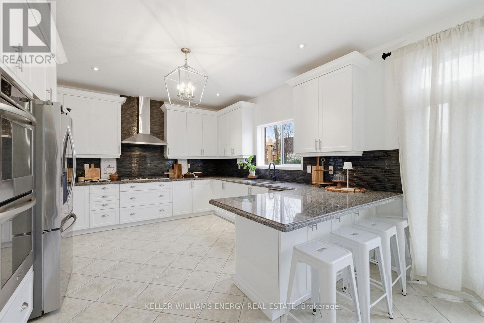 1617 Kitchen Court, Oshawa, Ontario  L1K 0H6 - Photo 4 - E13063888