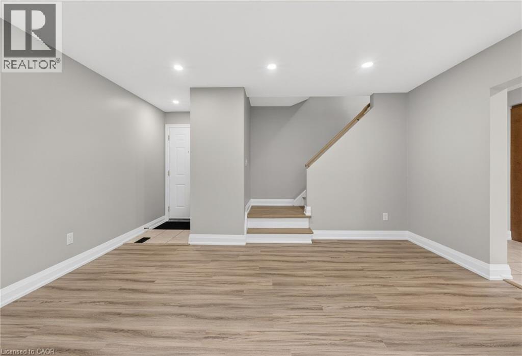 65 S Woodman Drive S, Hamilton, Ontario  L8K 4E2 - Photo 7 - 40825274