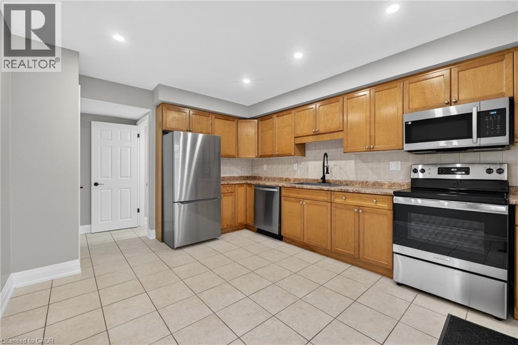 65 S Woodman Drive S, Hamilton, Ontario  L8K 4E2 - Photo 12 - 40825274