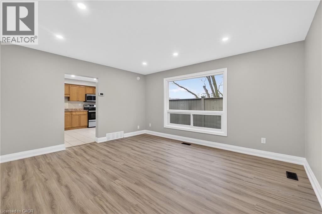 65 S Woodman Drive S, Hamilton, Ontario  L8K 4E2 - Photo 4 - 40825274