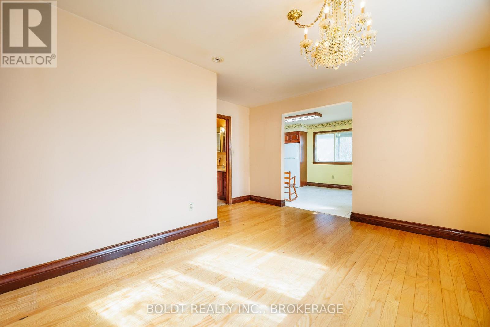 162 Dufferin Street E, St. Catharines, Ontario  L2R 2A5 - Photo 10 - X13056326