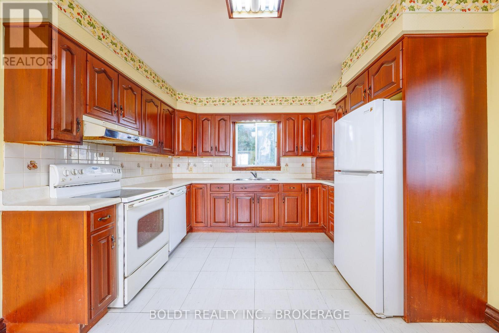 162 Dufferin Street E, St. Catharines, Ontario  L2R 2A5 - Photo 12 - X13056326