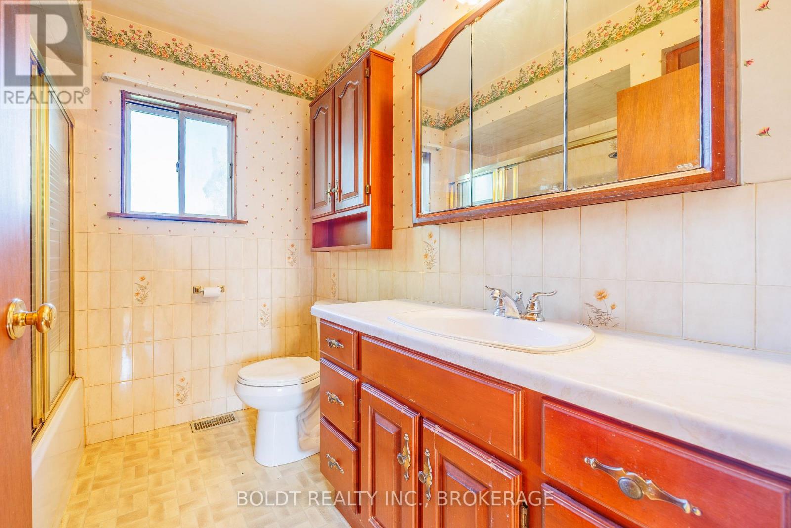 162 Dufferin Street E, St. Catharines, Ontario  L2R 2A5 - Photo 22 - X13056326