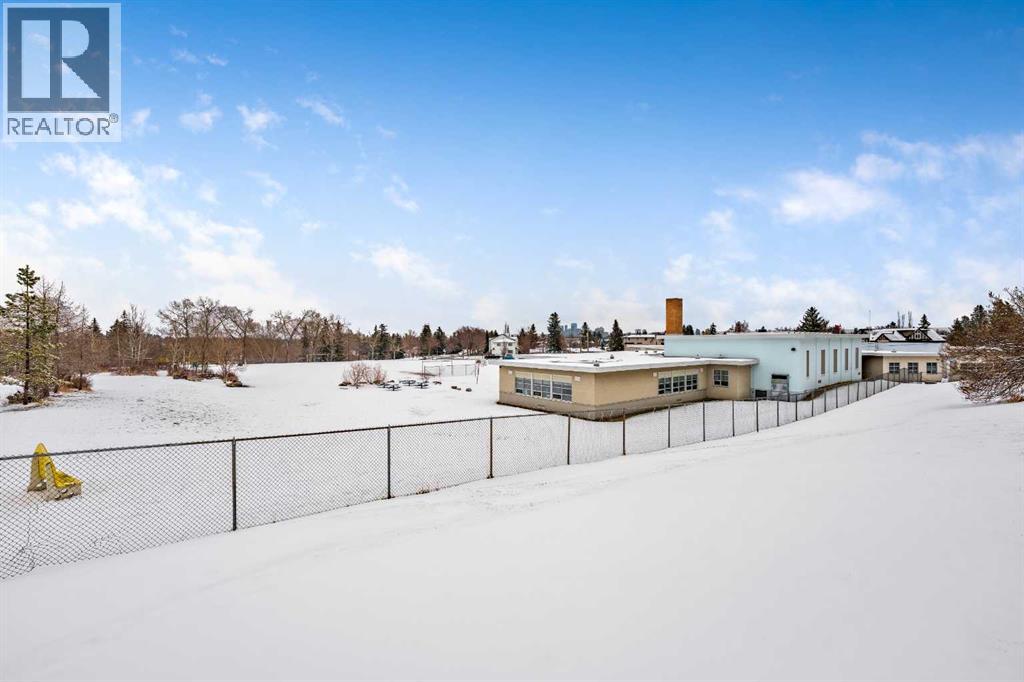 3316 24 Street NW, Calgary, Alberta  T2M 3Z7 - Photo 7 - A2298013