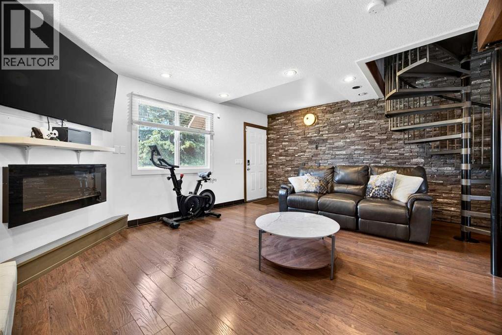 173 Templehill Drive NE, Calgary, Alberta  T1Y 5K6 - Photo 4 - A2301971