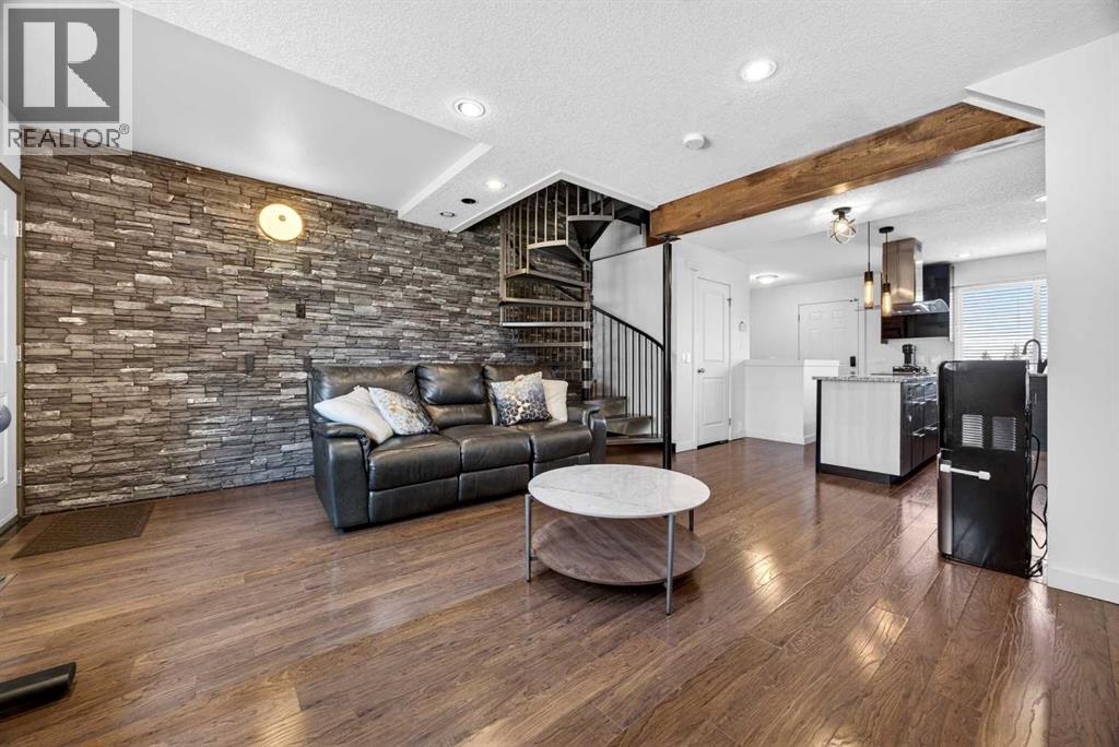 173 Templehill Drive NE, Calgary, Alberta  T1Y 5K6 - Photo 6 - A2301971