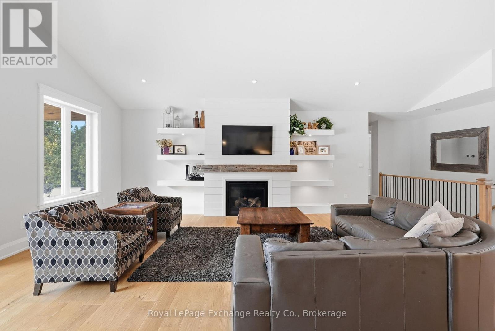 185 Louise Creek Crescent, West Grey, Ontario  N0G 1S0 - Photo 11 - X12874308
