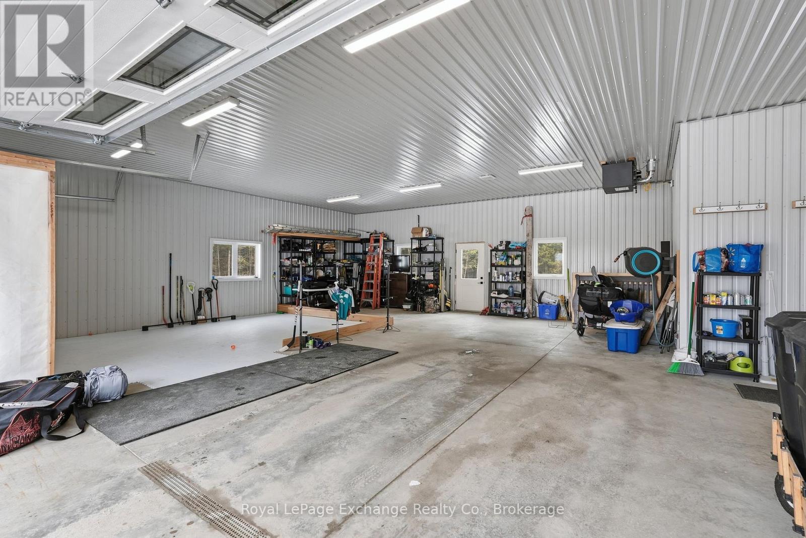185 Louise Creek Crescent, West Grey, Ontario  N0G 1S0 - Photo 40 - X12874308