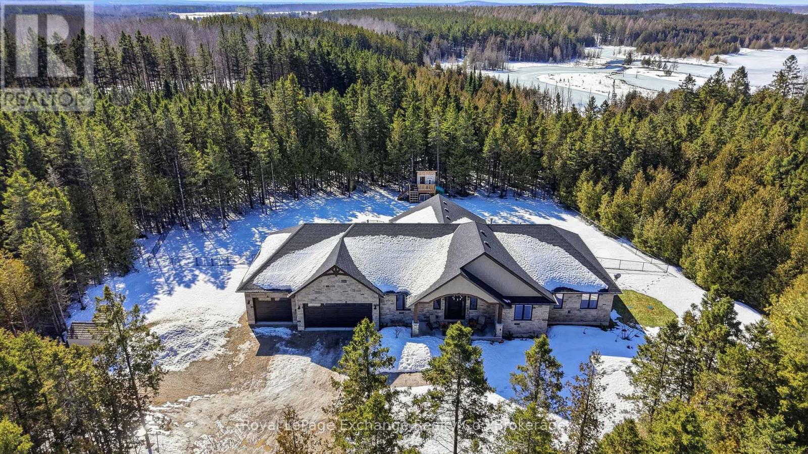 185 Louise Creek Crescent, West Grey, Ontario  N0G 1S0 - Photo 46 - X12874308