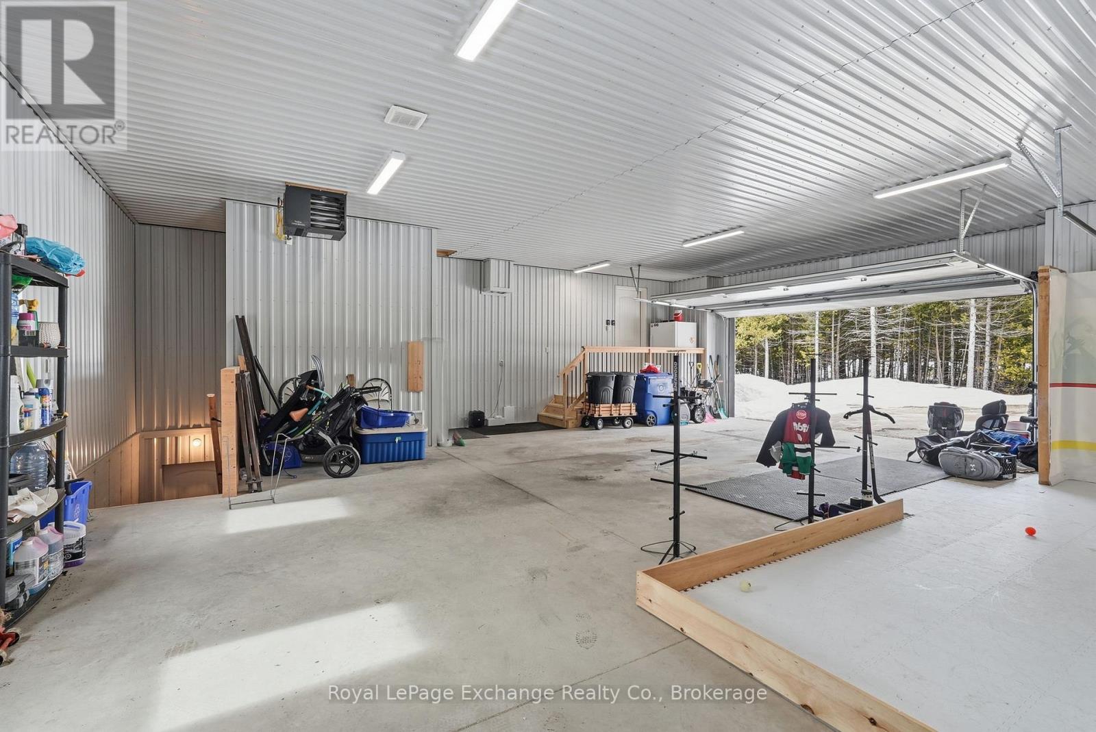 185 Louise Creek Crescent, West Grey, Ontario  N0G 1S0 - Photo 41 - X12874308