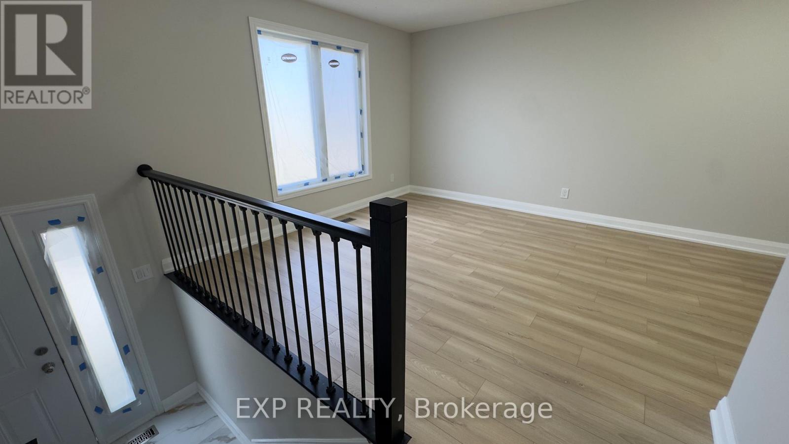 Upper - 41 Woodland Drive, Welland, Ontario  L3C 7C9 - Photo 5 - X13063624