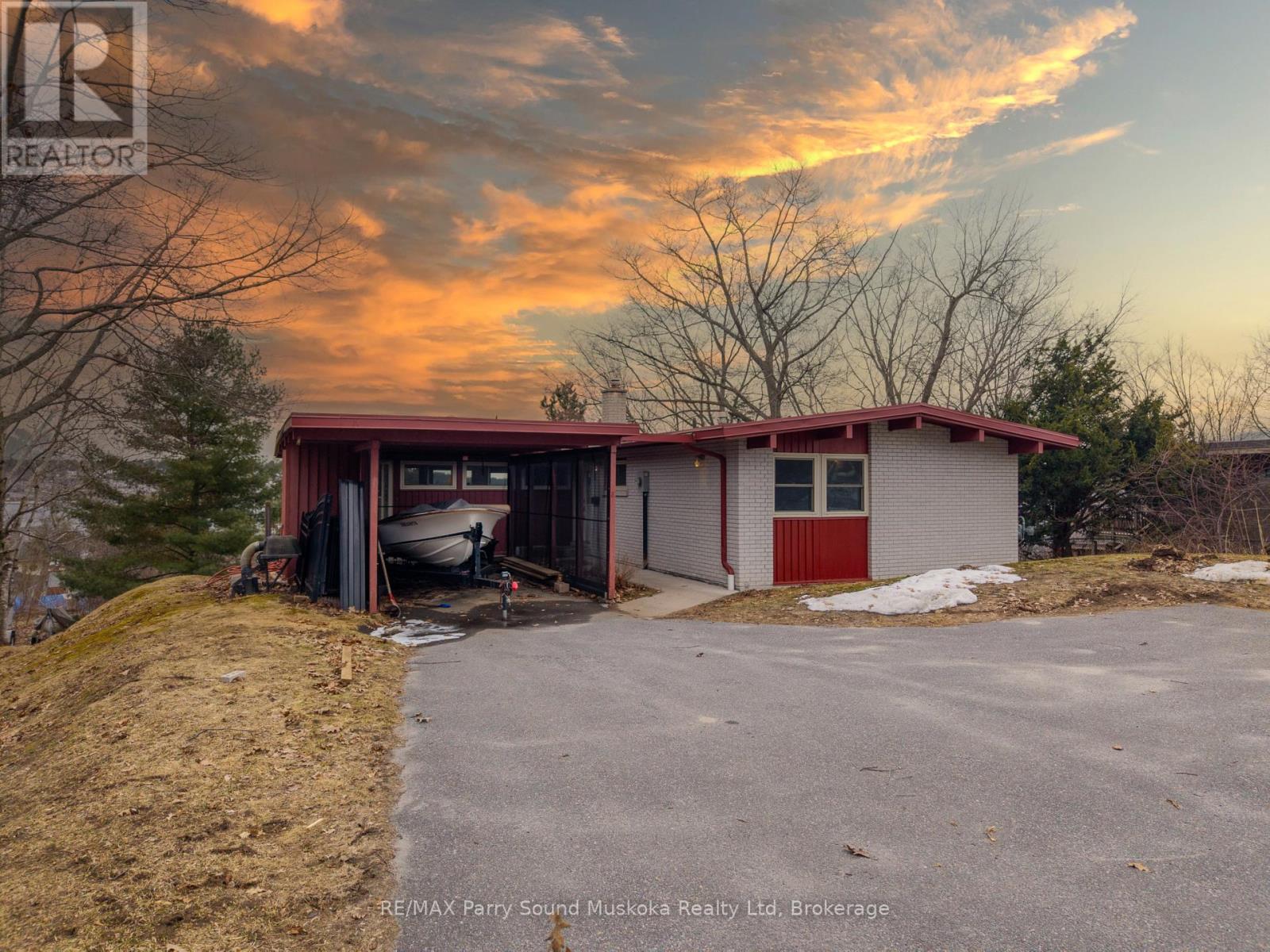 8 Sunset Avenue, Parry Sound, Ontario  P2A 1A5 - Photo 45 - X12982176