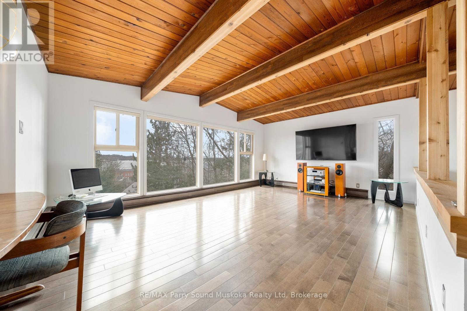 8 Sunset Avenue, Parry Sound, Ontario  P2A 1A5 - Photo 7 - X12982176