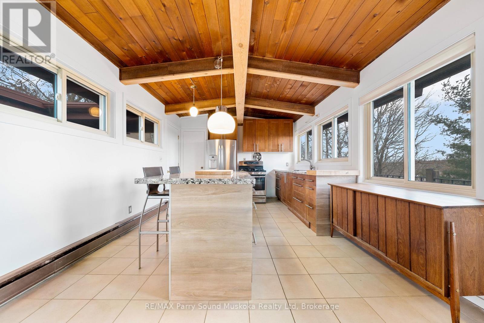 8 Sunset Avenue, Parry Sound, Ontario  P2A 1A5 - Photo 13 - X12982176