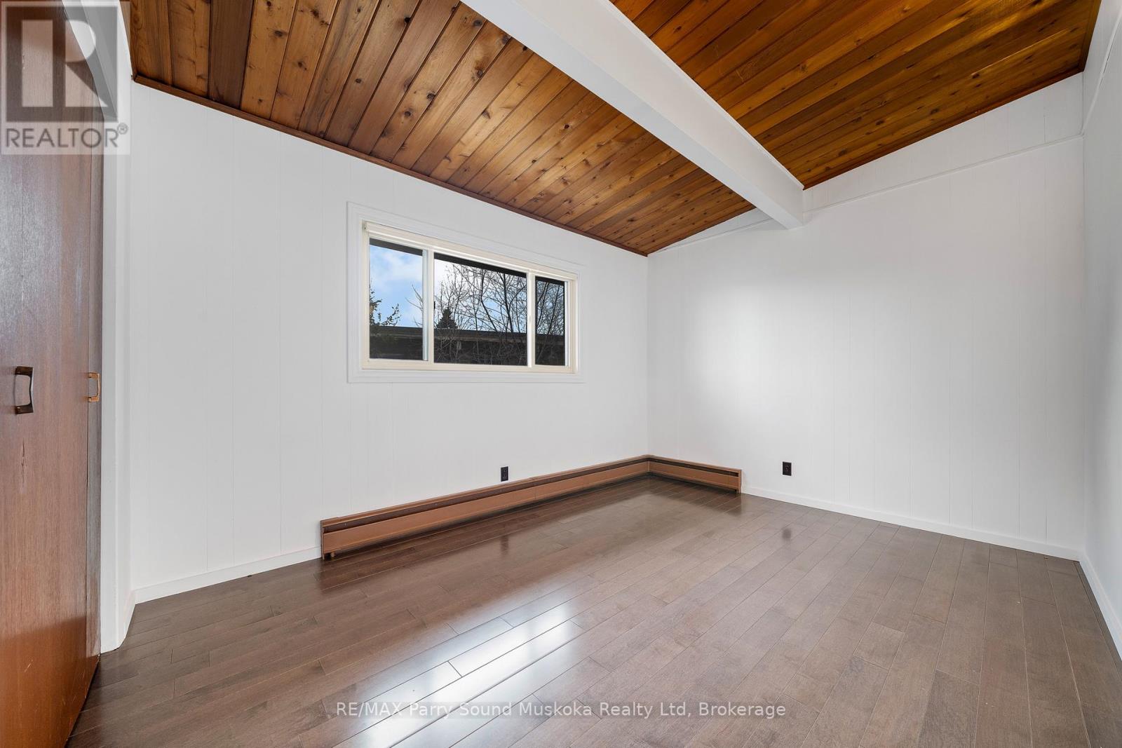 8 Sunset Avenue, Parry Sound, Ontario  P2A 1A5 - Photo 23 - X12982176