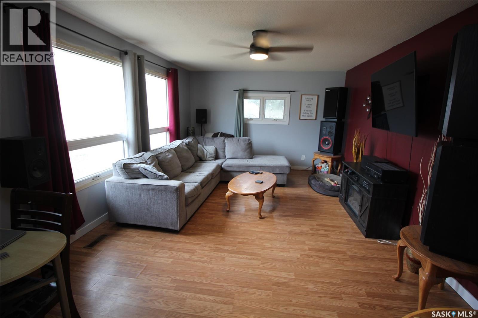800 Robison Street, Indian Head, Saskatchewan  S0G 2K0 - Photo 3 - SK031877