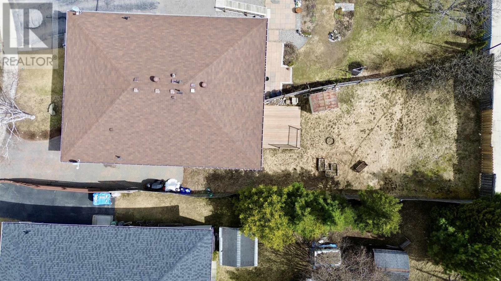 24 Mcquarrie Pl, Elliot Lake, Ontario  P5A 3C1 - Photo 11 - SM260630