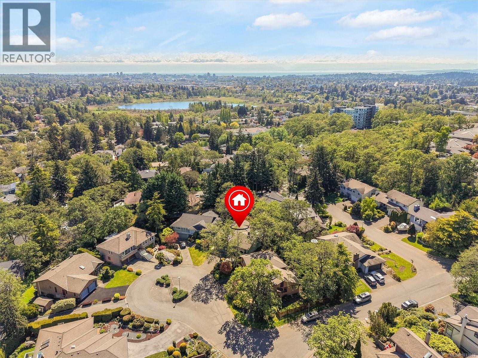4066 Nicholson Crt, Saanich, British Columbia  V8Z 4S2 - Photo 6 - 1033653