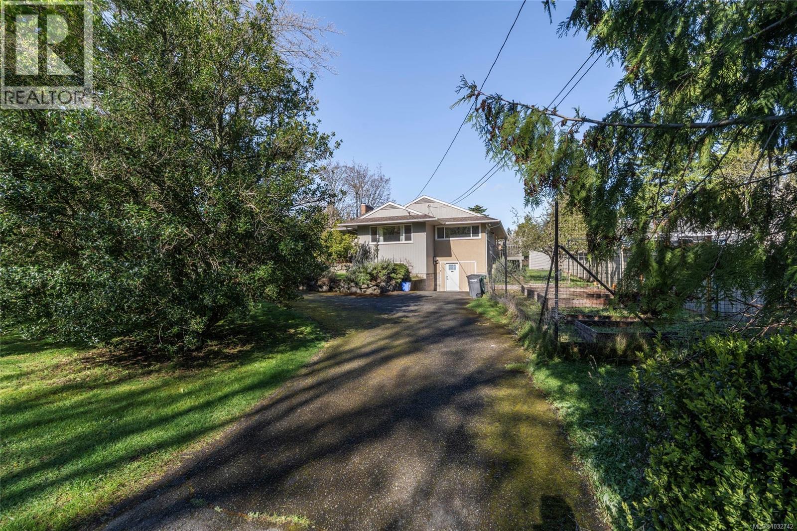 1794 Barrie Rd, Saanich, British Columbia  V8N 2W7 - Photo 42 - 1032742