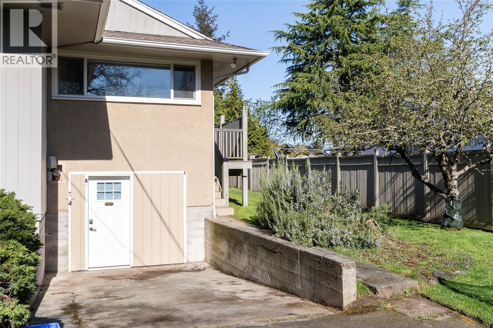 1794 Barrie Rd, Saanich, British Columbia  V8N 2W7 - Photo 43 - 1032742