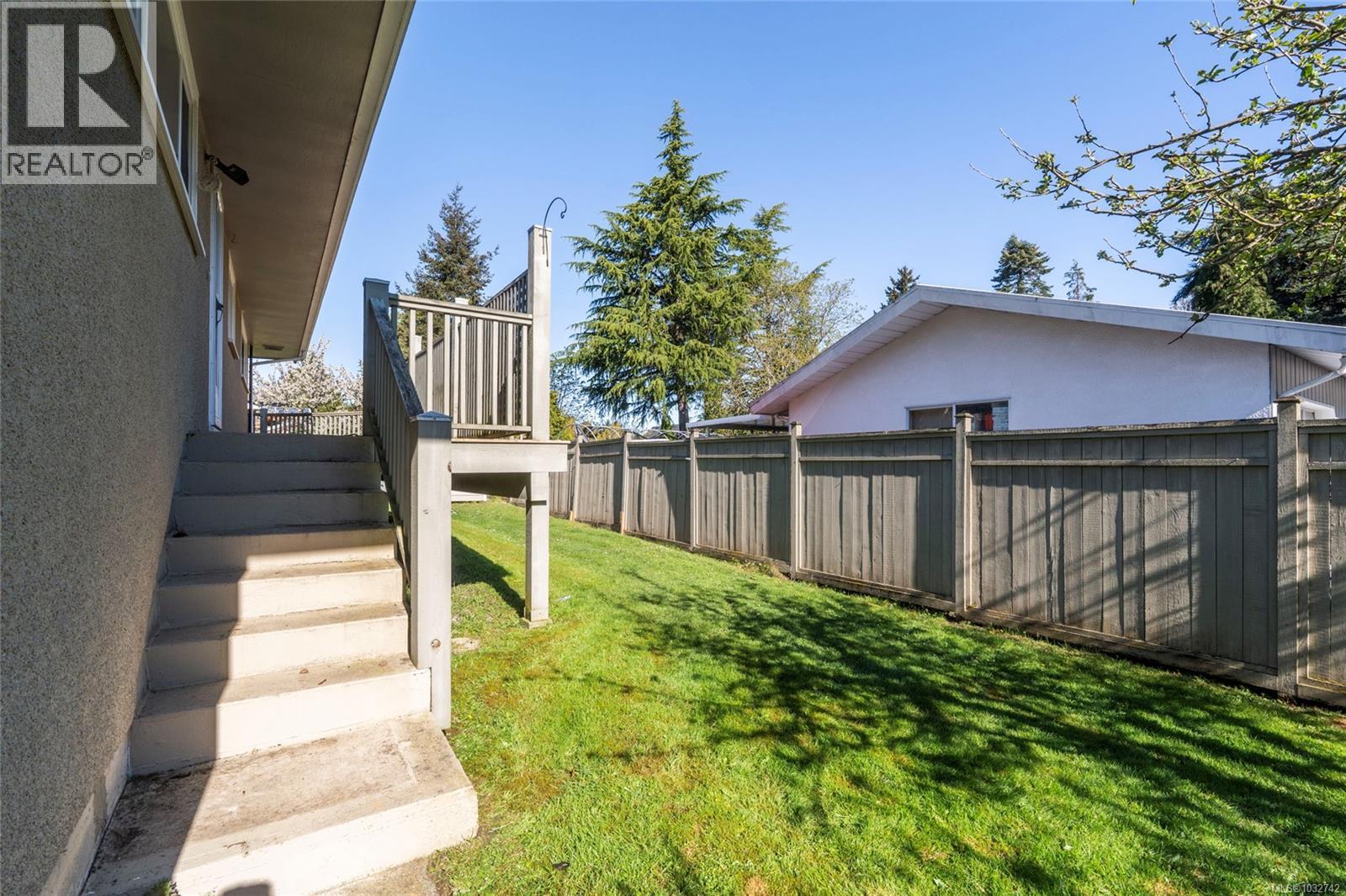 1794 Barrie Rd, Saanich, British Columbia  V8N 2W7 - Photo 44 - 1032742