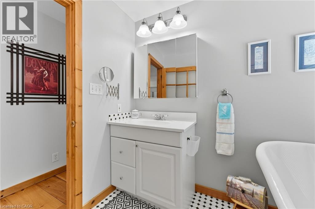 394 Bishopsgate Road, Brantford, Ontario  N3R 0B8 - Photo 14 - 40825372