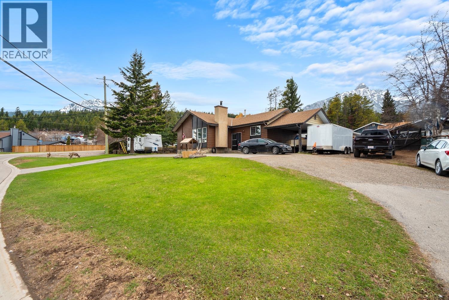 925 Alpine Way, Elkford, British Columbia