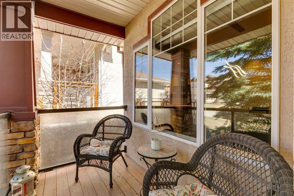 367 Discovery Place SW, Calgary, Alberta  T3H 4N7 - Photo 3 - A2304244