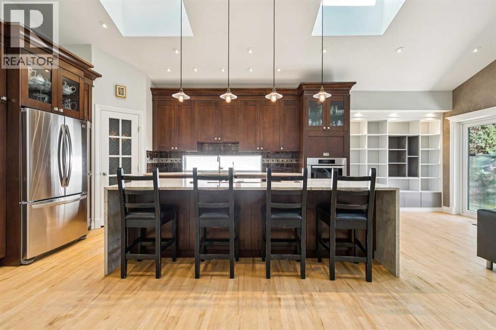 367 Discovery Place SW, Calgary, Alberta  T3H 4N7 - Photo 6 - A2304244
