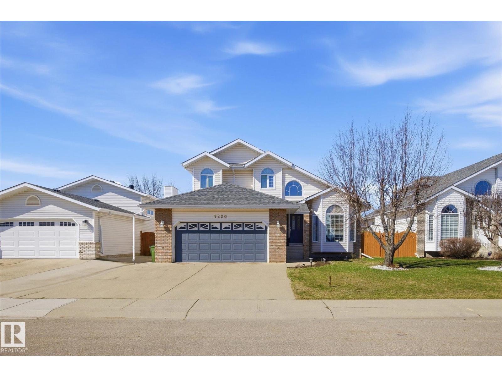 7220 157 AV NW, edmonton, Alberta