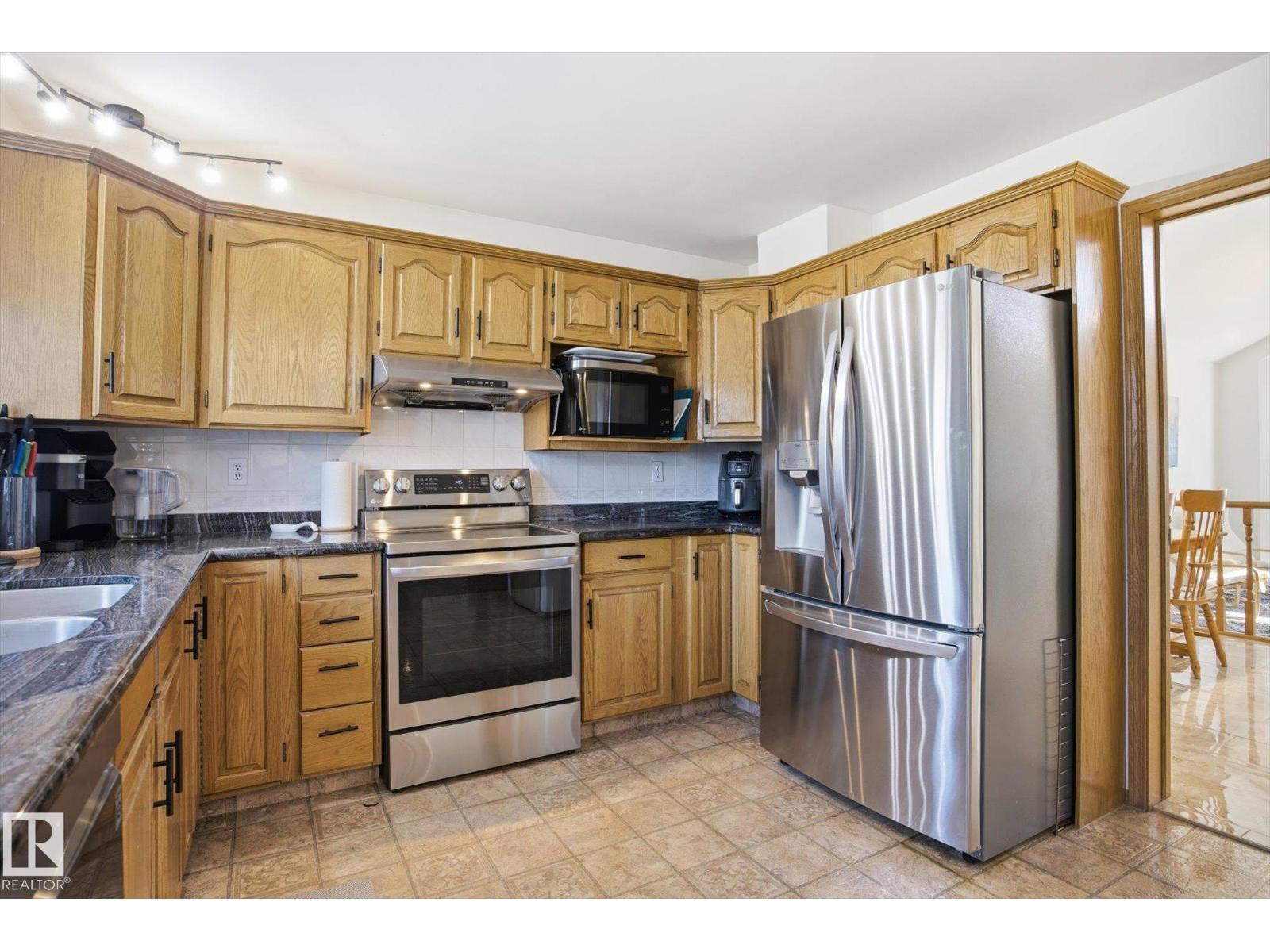 7220 157 Av Nw, Edmonton, Alberta  T5Z 2Z7 - Photo 11 - E4484889