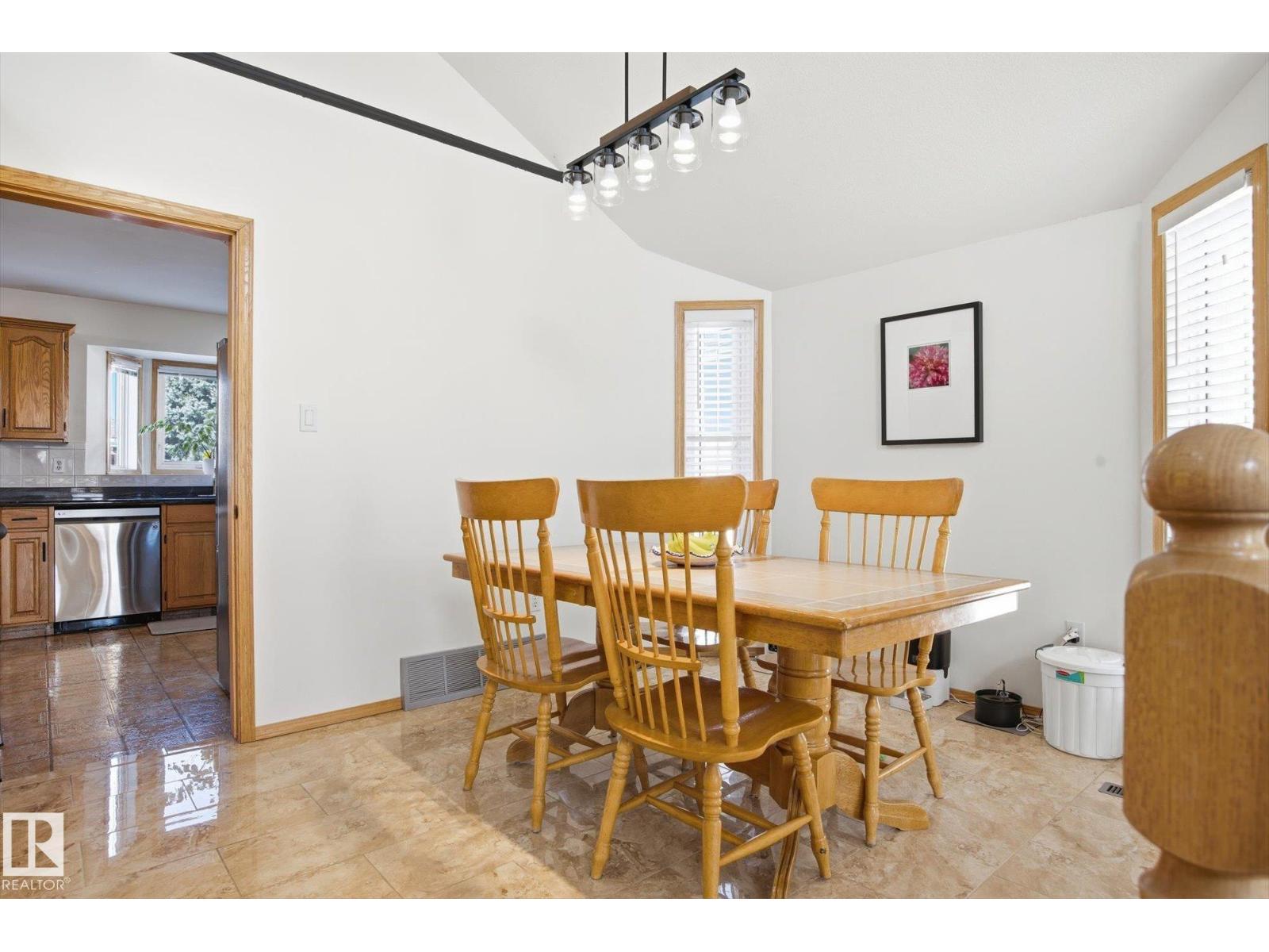 7220 157 Av Nw, Edmonton, Alberta  T5Z 2Z7 - Photo 7 - E4484889