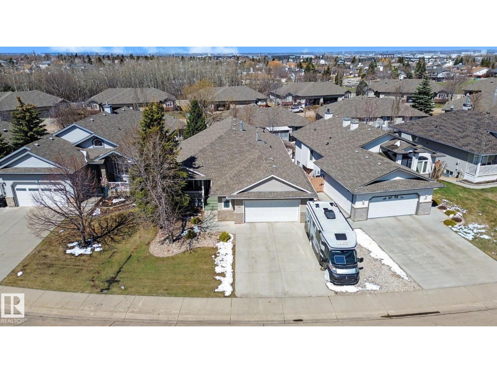 28 Charlton Wy, Sherwood Park, Alberta  T8H 2C7 - Photo 2 - E4484901