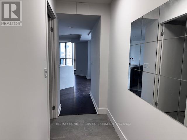 1613 - 208 Queens Quay W, Toronto, Ontario  M5J 2Y5 - Photo 3 - C13063674