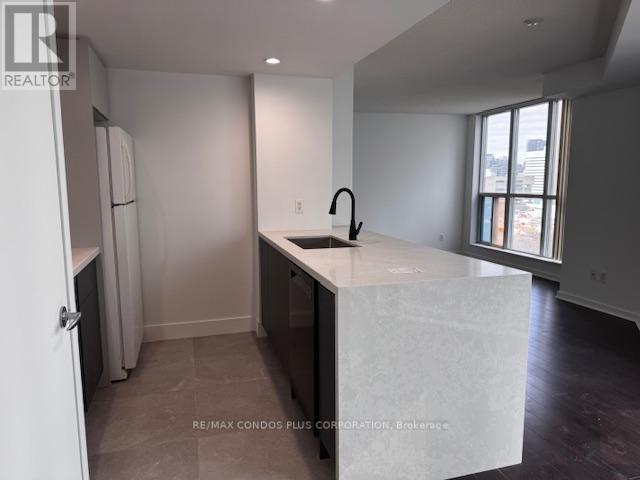 1613 - 208 Queens Quay W, Toronto, Ontario  M5J 2Y5 - Photo 4 - C13063674