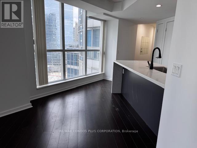 1613 - 208 Queens Quay W, Toronto, Ontario  M5J 2Y5 - Photo 7 - C13063674