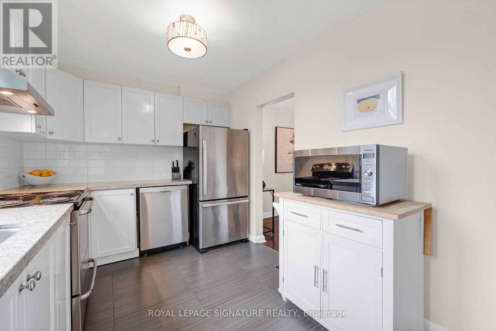 16 Veery Place, Toronto, Ontario  M3C 2E1 - Photo 12 - C13063746