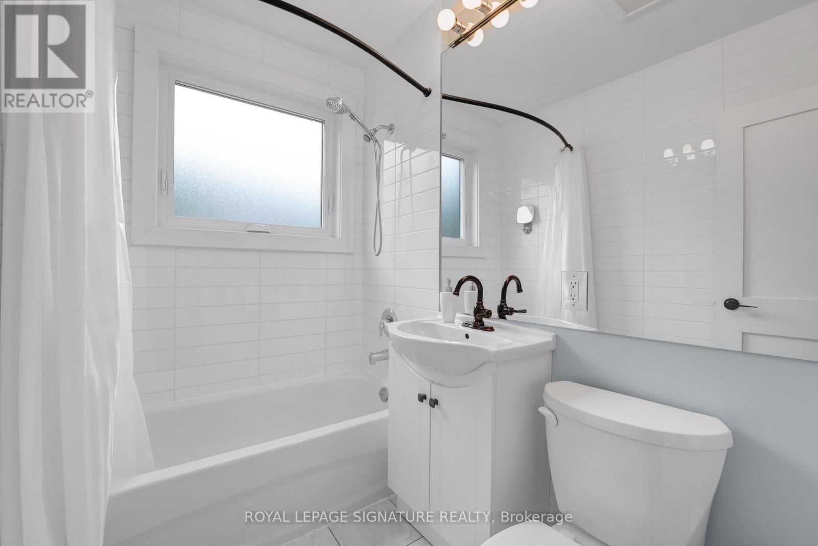 16 Veery Place, Toronto, Ontario  M3C 2E1 - Photo 19 - C13063746