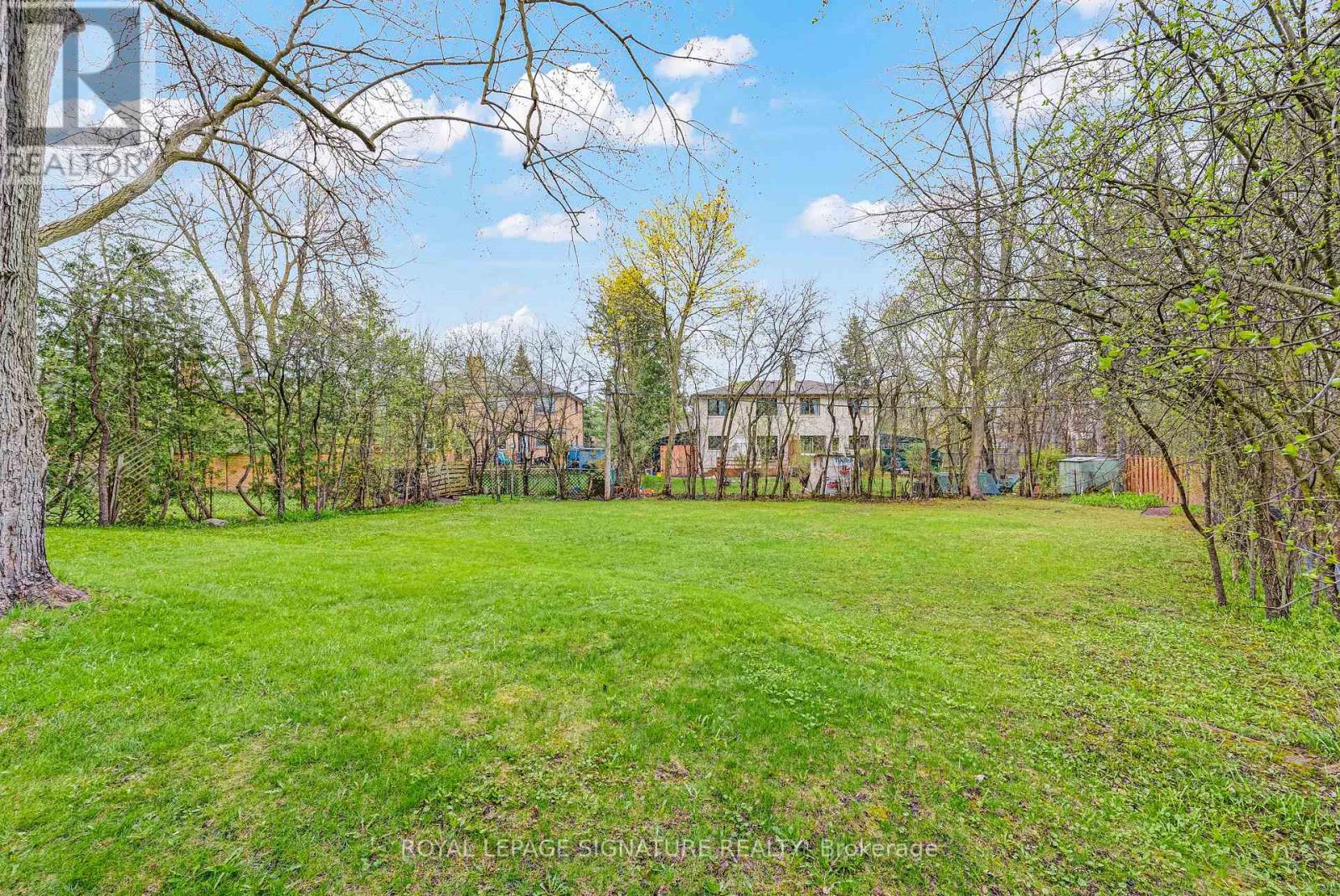 16 Veery Place, Toronto, Ontario  M3C 2E1 - Photo 29 - C13063746